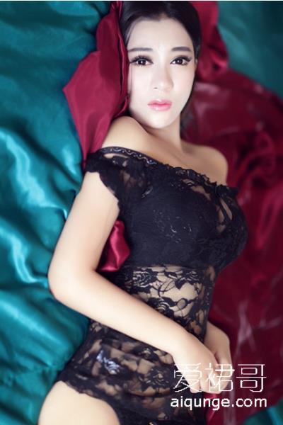 蜂蜜怎么吃能够帮助丰胸呢？